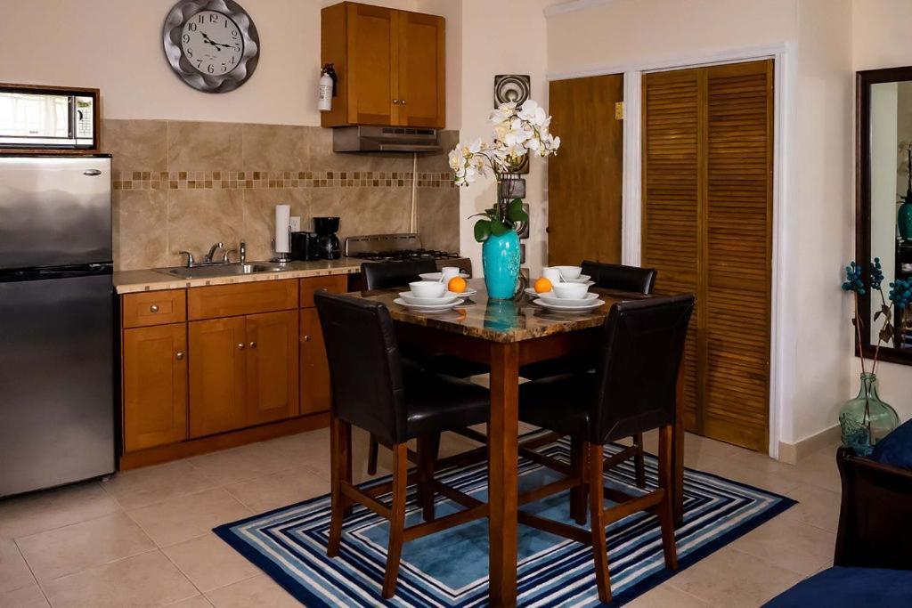A Taste Of Paradise - Vacation Rentals Close To Us Embassy & Restaurants Nassau Exteriér fotografie